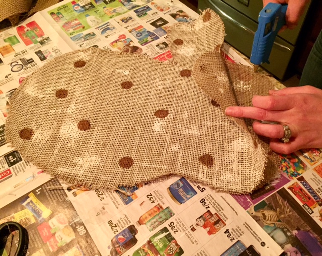 Super cute and easy DIY Tutorial to make Easter Burlap Door Hangers with step by step instructions, materials list, and lots of pictures!