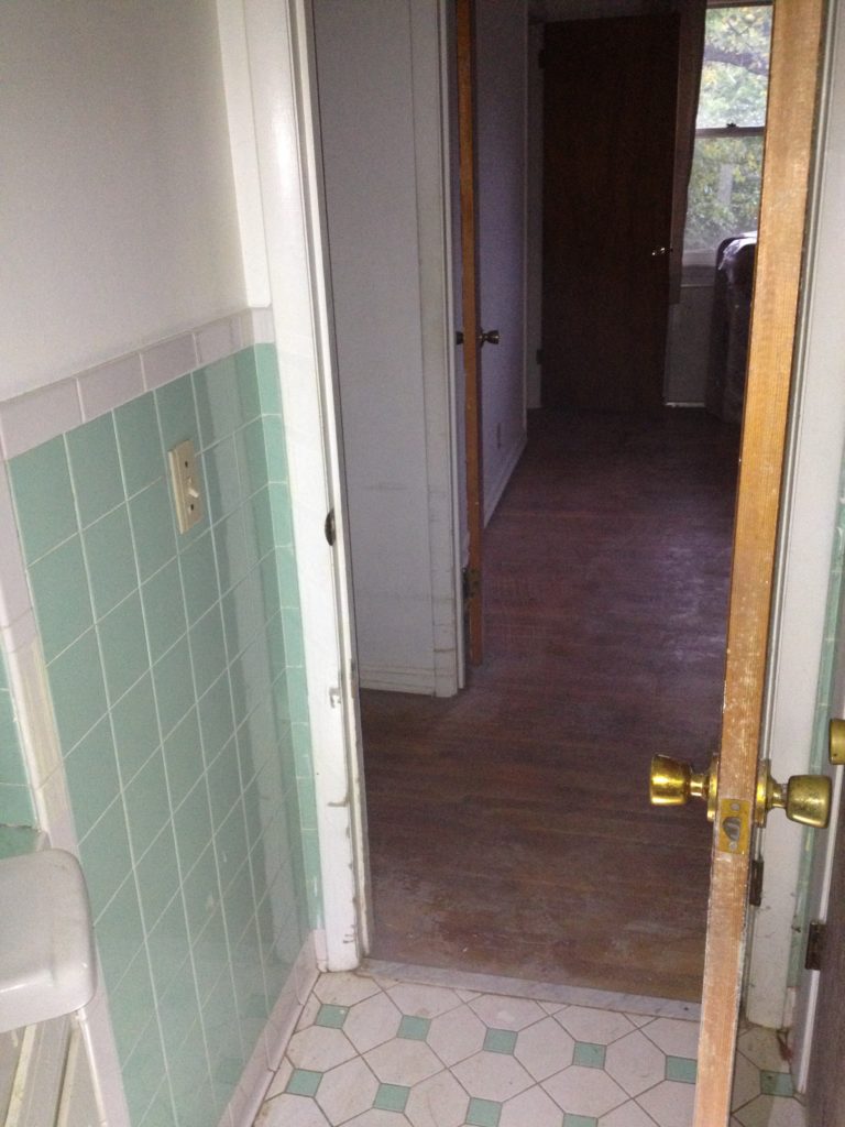 A full bathroom tear out and renovation, complete with tile shower, new vanity, and décor. Check out this bathroom renovation!