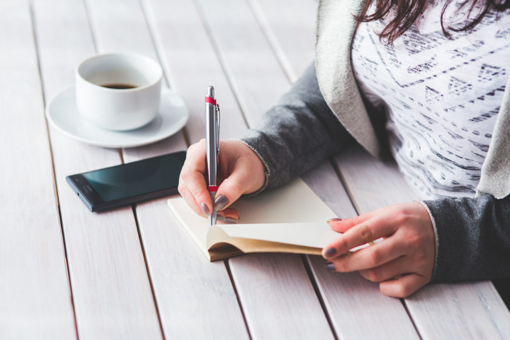 Does the word budget make you cringe? But you know you need to get your finances in order? Try this simple and effective budgeting system that works! Does the word budget make you cringe? But you know you need to get your finances in order? Try this simple and effective budgeting system that works!