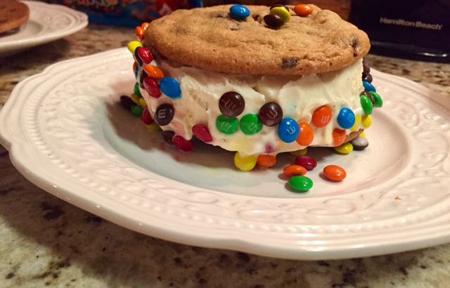 Homemade Ice Cream Cookie Sandwiches - Cookies, ice cream, and M&M's all in one? Yes, give me the most delicious, over the top treat!! Homemade Ice Cream Cookie Sandwiches - Cookies, ice cream, and M&M's all in one? Yes, give me the most delicious, over the top treat!!