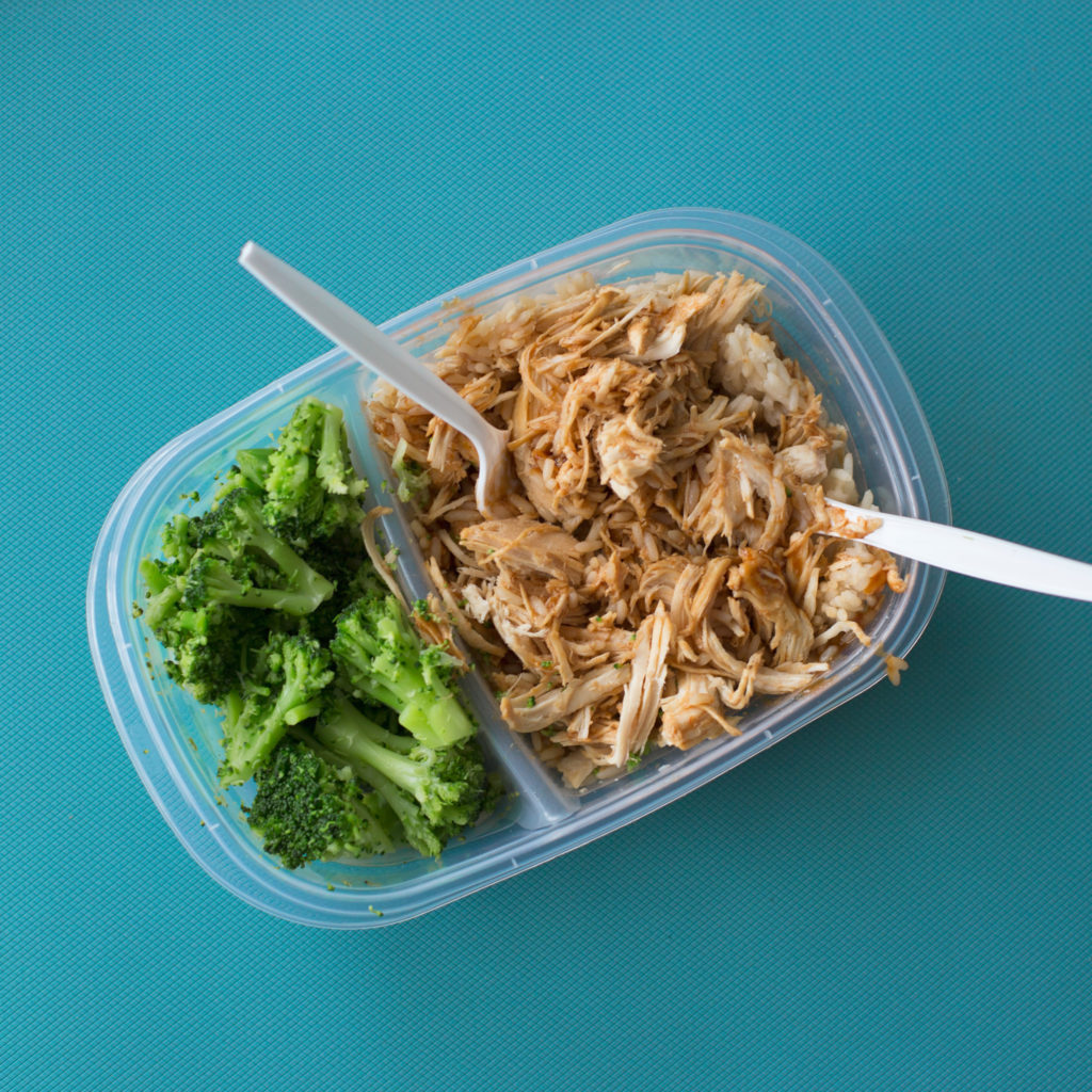Easy lunch ideas to break away from the drive thru. Try one of these 13 easy lunch ideas to pack your own lunch and save money! Easy lunch ideas to break away from the drive thru. Try one of these 13 easy lunch ideas to pack your own lunch and save money!