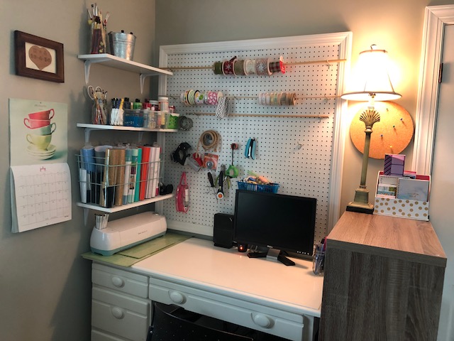 Do you have a big dream of working for yourself or working from home? I did and that dream just came true. I wanted to share my story of quitting my job to work from home to show you how we decided on this and what I'm going to be doing. 
