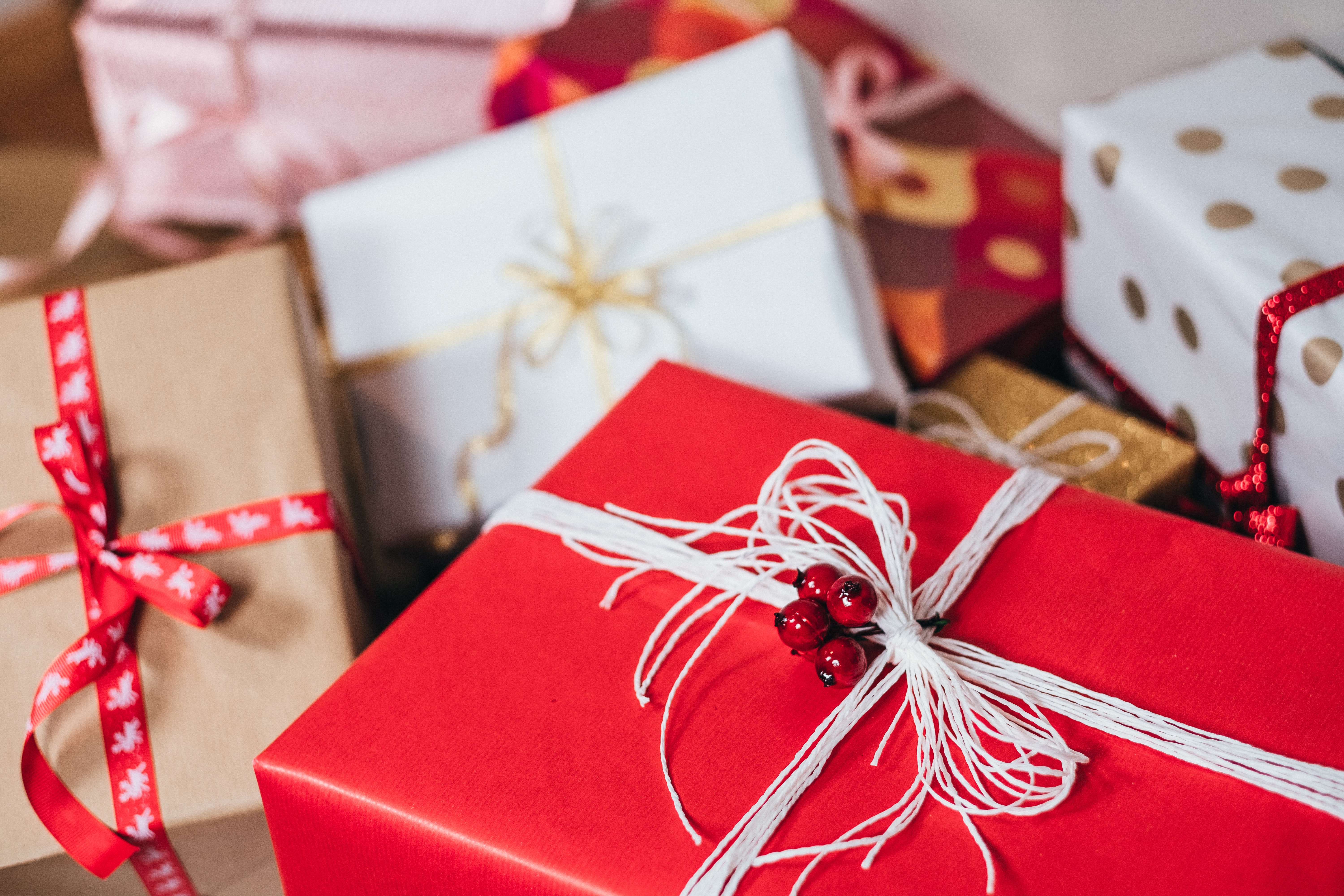 The holidays can get expensive, but they don't have to. These are my favorite ways to save money on Christmas gifts. Get creative and play games, give DIY gifts, or set price limits.