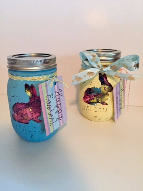 Super cute and easy DIY Easter Gift using items found from the Dollar Tree. These chalk painted mason jars are a sweet Easter gift!