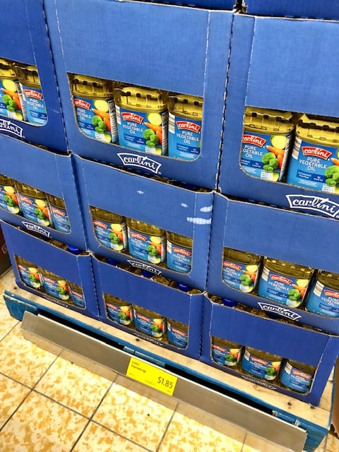My favorite things to buy at Aldi. Learn what to buy and the must haves to cut your grocery budget, buy great food, and save time & money grocery shopping.