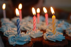 Celebrate a birthday in a big way, even on a small budget, with these frugal birthday celebration ideas. You'll find the perfect date idea, or a fun way to spend with friends and family, or even a day to yourself. Enjoy!