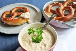 Get ready for the big game and enjoy time with friends! These easy party dips for game day are perfect for your party or to take to a get together!
