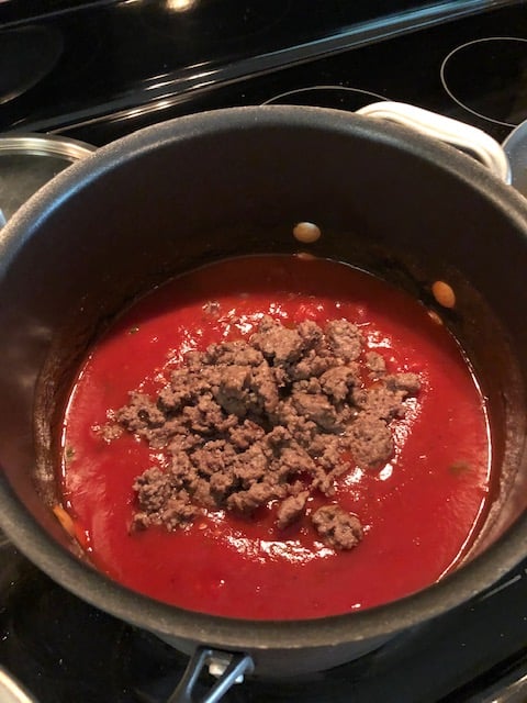 Use this quick freezer cooking plan to make 22 meals in just 30 minutes. Get your freezer stocked with these easy make ahead meals to feed your family on busy nights. These freezer meals are easy and you may already have most of the ingredients. Perfect for beginners, as some meals are no cook freezer meals.