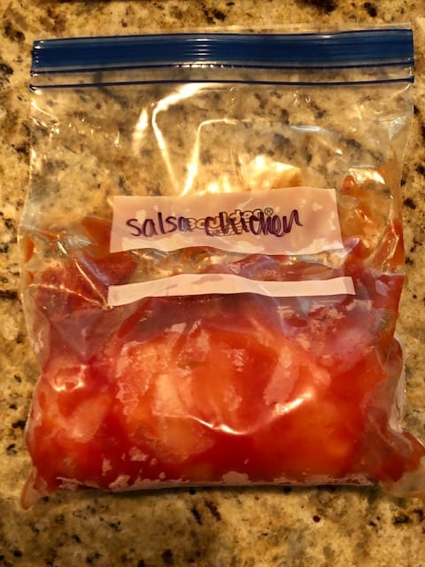 No time for dinner, but don't want to waste more money eating out? Make these easy and quick chicken no cook freezer meals! By using just one meat, you'll get these meals made quickly and easily. Includes grocery list, directions, photos, and a free printable plan. Get ideas for other no cook freezer meals you can make