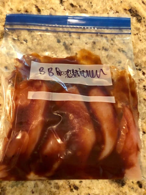 No time for dinner, but don't want to waste more money eating out? Make these easy and quick chicken no cook freezer meals! By using just one meat, you'll get these meals made quickly and easily. Includes grocery list, directions, photos, and a free printable plan. Get ideas for other no cook freezer meals you can make