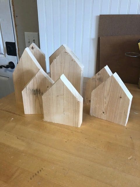 Make you own DIY wood house sign with this simple and frugal tutorial. So cute for farmhouse home decor or new wall art. Paint or stain these for a fun look
