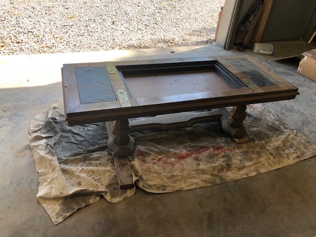Check out this amazing DIY wooden glasstop painted coffee table makeover! The before and after will give you ideas for a rustic farmhouse look!