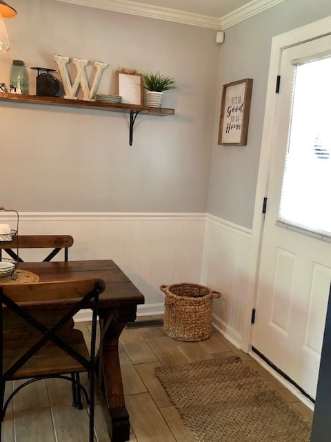 This DIY dining room makeover on a budget is perfect for our small farmhouse home. Check out the before and after to get ideas for your own!