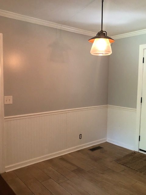 This DIY dining room makeover on a budget is perfect for our small farmhouse home. Check out the before and after to get ideas for your own!