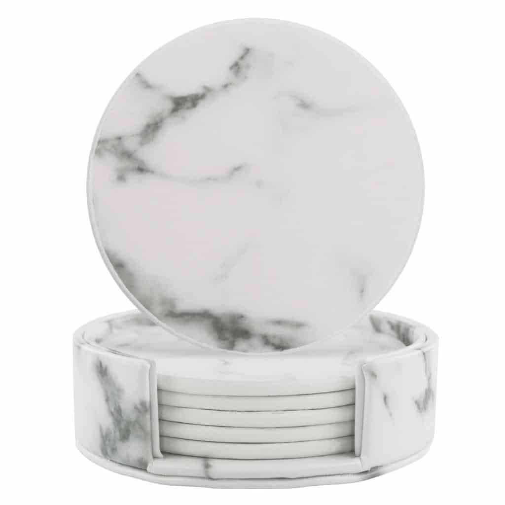 These 15 new homeowner gift ideas are perfect for a housewarming party to congraulate new homeowners. Candles, door mat, food, wine, wreaths, and more!