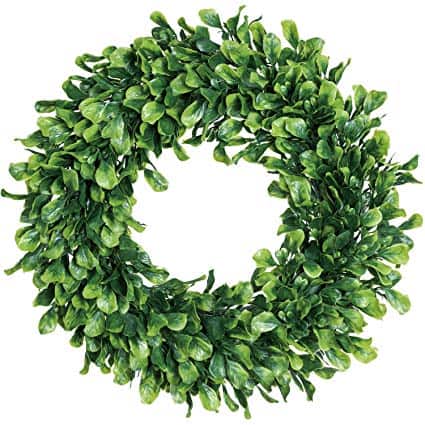 These 15 new homeowner gift ideas are perfect for a housewarming party to congraulate new homeowners. Candles, door mat, food, wine, wreaths, and more!