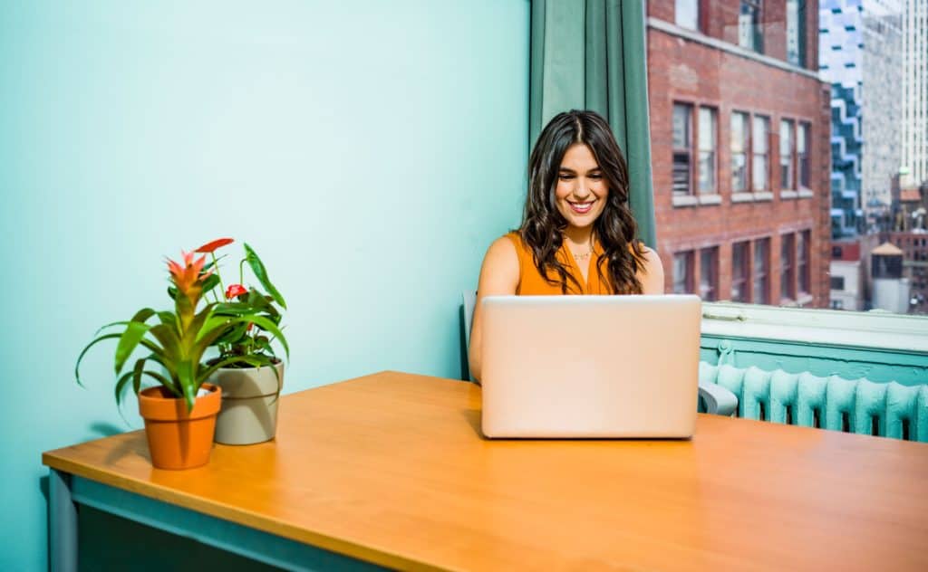 Make more money and reach your goals with these 43 side hustle ideas to make more money. Pay for a vacation with cash, buy a new car with cash, build your savings, or pay off debt. Try one of these side job ideas to make extra money today.