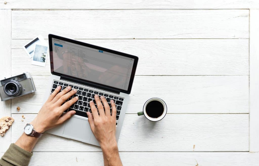 Make more money and reach your goals with these 43 side hustle ideas to make more money. Pay for a vacation with cash, buy a new car with cash, build your savings, or pay off debt. Try one of these side job ideas to make extra money today.