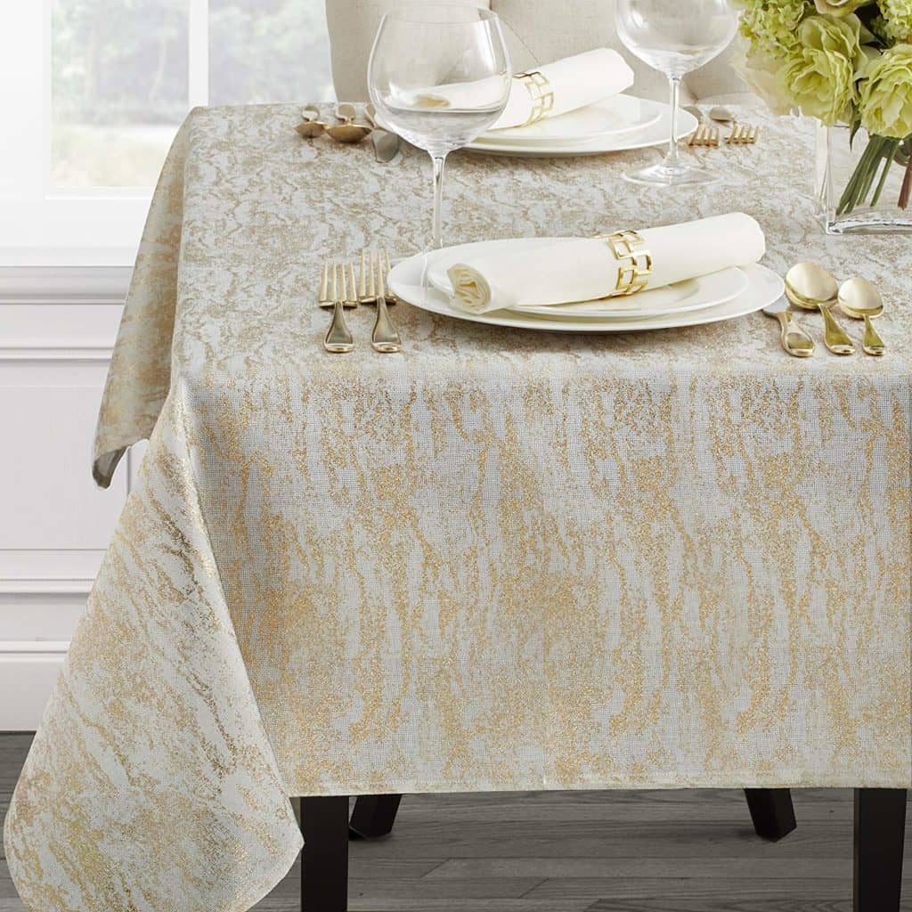 These Thanksgiving table decor ideas are simple, elegant, festive, and on a budget. Look through these ideas for DIY ideas and place setttings.
