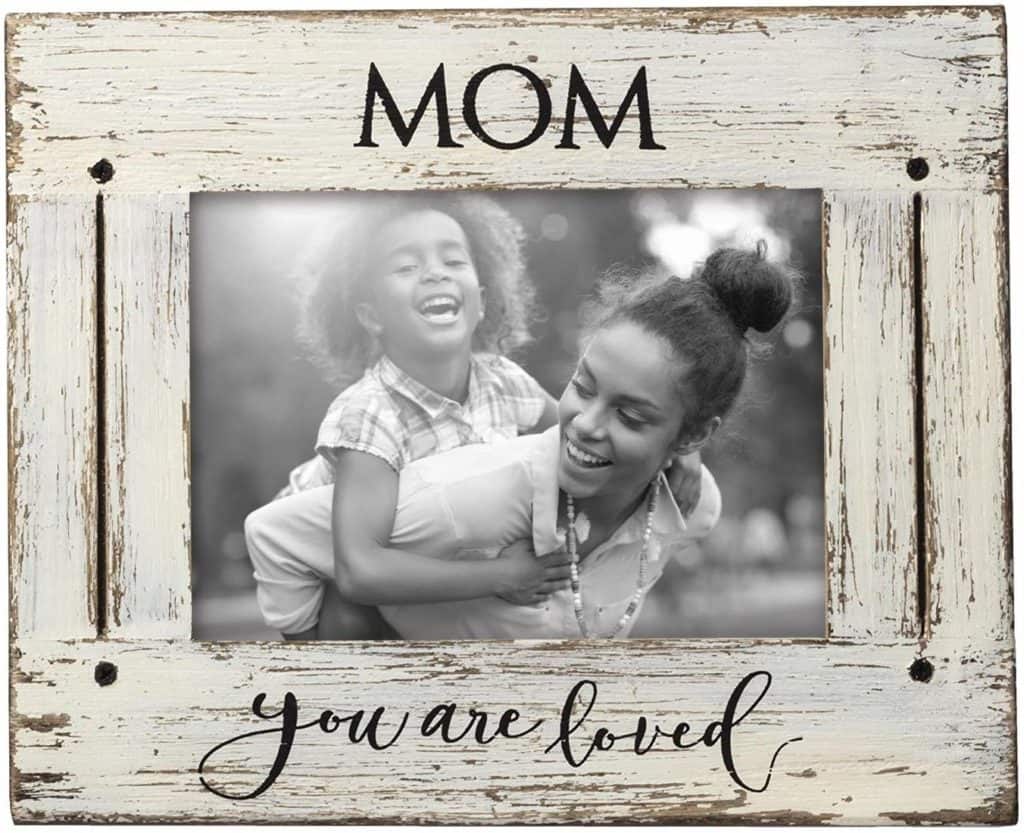 Mother's Day gift ideas all under $30 perfect for mom, mother in laws, daughters, sisters, friends, Grandma, and new Moms.
