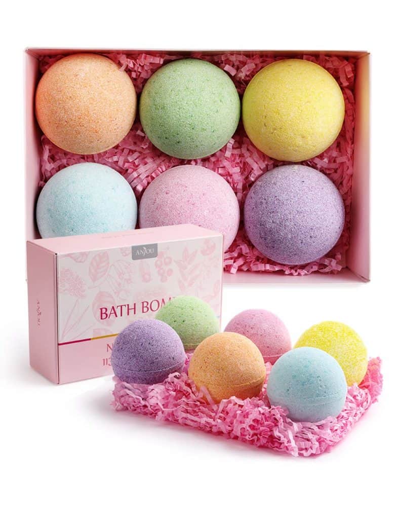 Mother's Day gift ideas all under $30 perfect for mom, mother in laws, daughters, sisters, friends, Grandma, and new Moms.