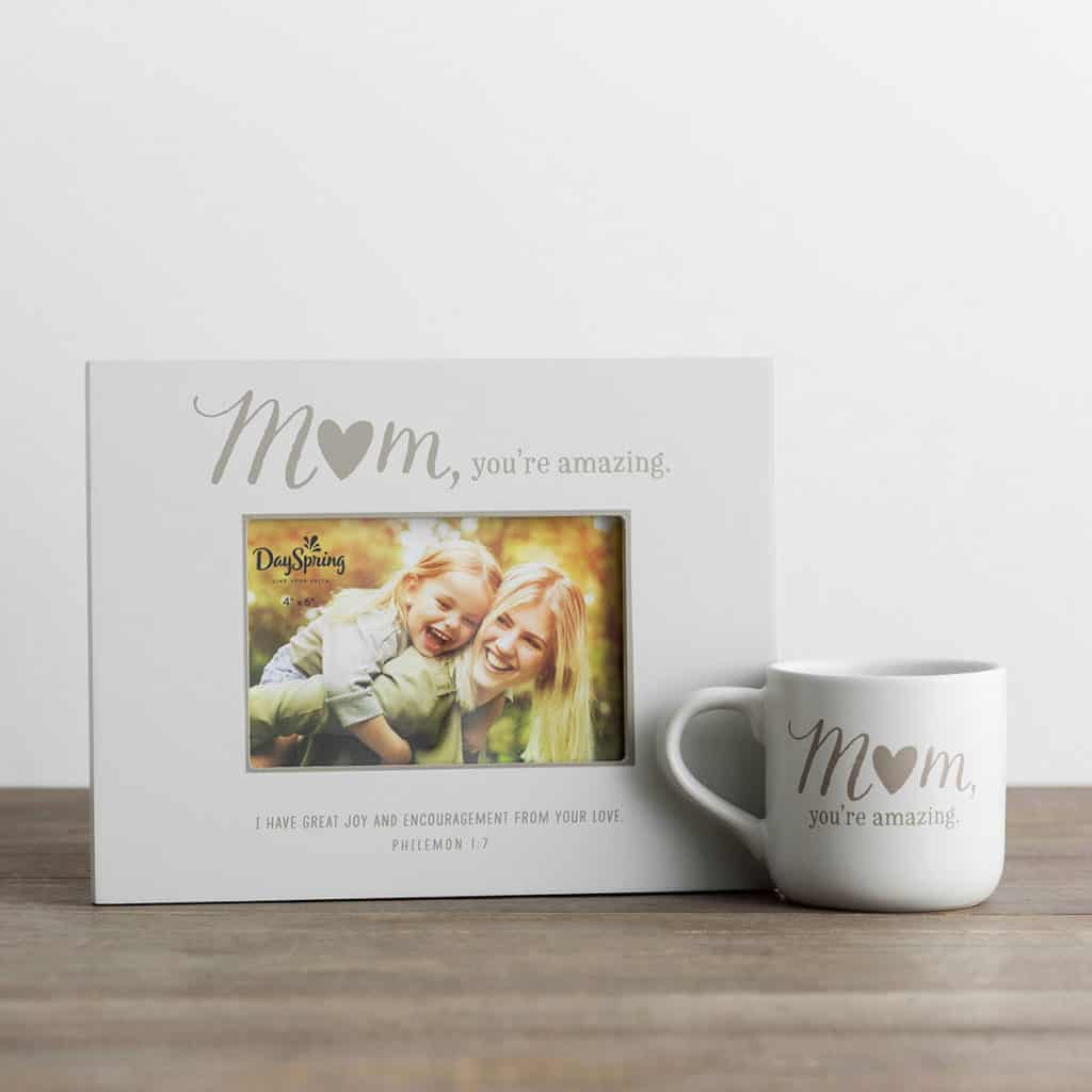 Mother's Day gift ideas all under $30 perfect for mom, mother in laws, daughters, sisters, friends, Grandma, and new Moms.