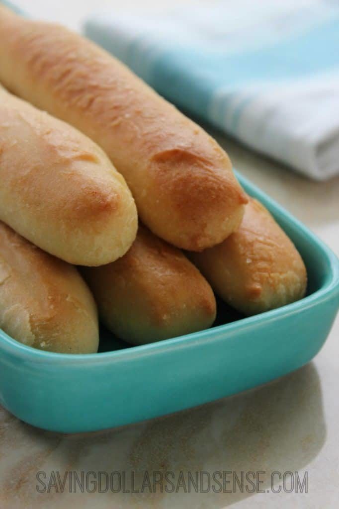 Make your own bread with these easy homemade bread recipes today. No knead, no yeast, flatbread, wheat, white, rolls, and dutch oven recipes!
