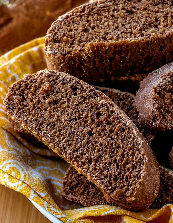 Make your own bread with these easy homemade bread recipes today. No knead, no yeast, flatbread, wheat, white, rolls, and dutch oven recipes!