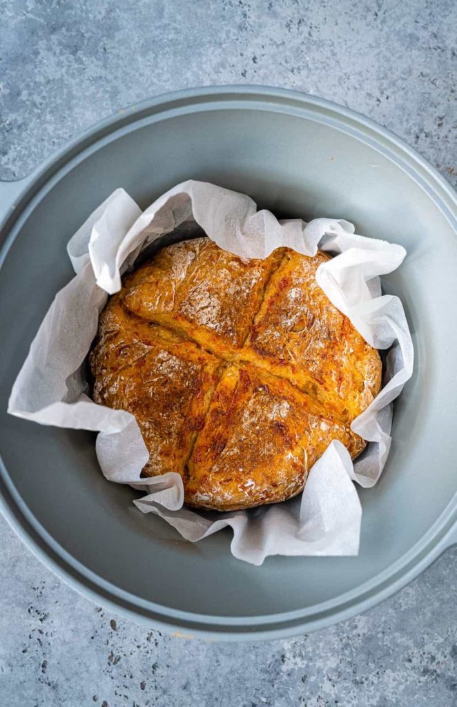 Make your own bread with these easy homemade bread recipes today. No knead, no yeast, flatbread, wheat, white, rolls, and dutch oven recipes!
