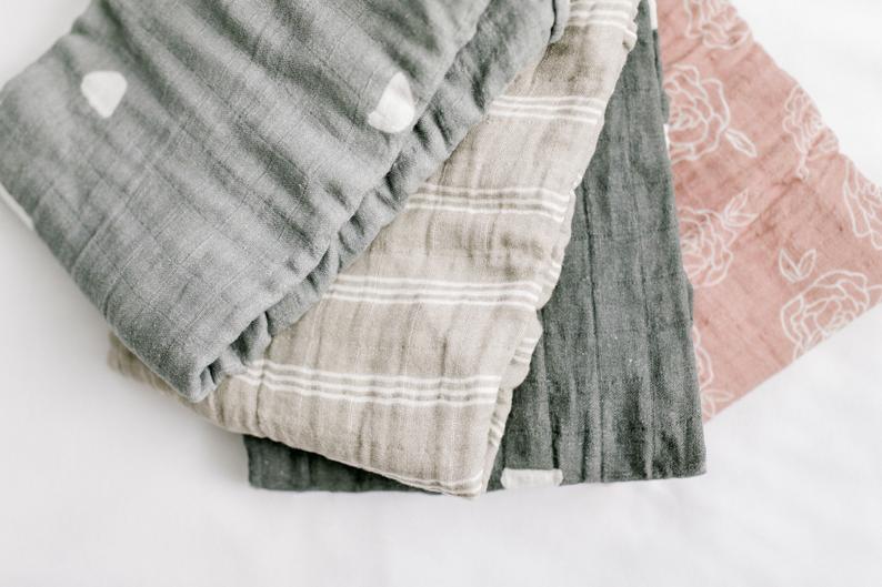 These are the best baby girl gift ideas! I love these cute, unique gifts - especially the personalized gifts with names and monograms!