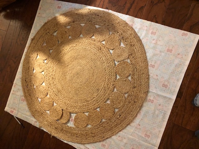 Make your own DIY baby play mat with this fun and easy beginner sewing step by step tutorial. Make one for your child or a special baby gift!