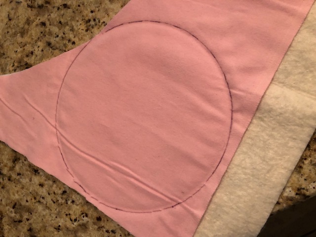 Make your own DIY baby play mat with this fun and easy beginner sewing step by step tutorial. Make one for your child or a special baby gift!