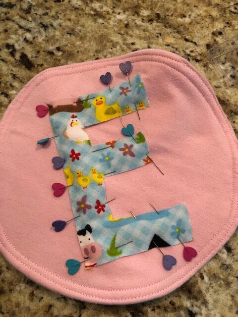 Make your own DIY baby play mat with this fun and easy beginner sewing step by step tutorial. Make one for your child or a special baby gift!