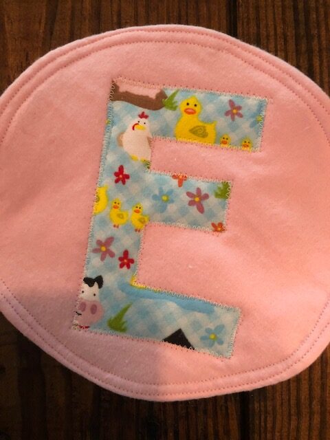 Make your own DIY baby play mat with this fun and easy beginner sewing step by step tutorial. Make one for your child or a special baby gift!