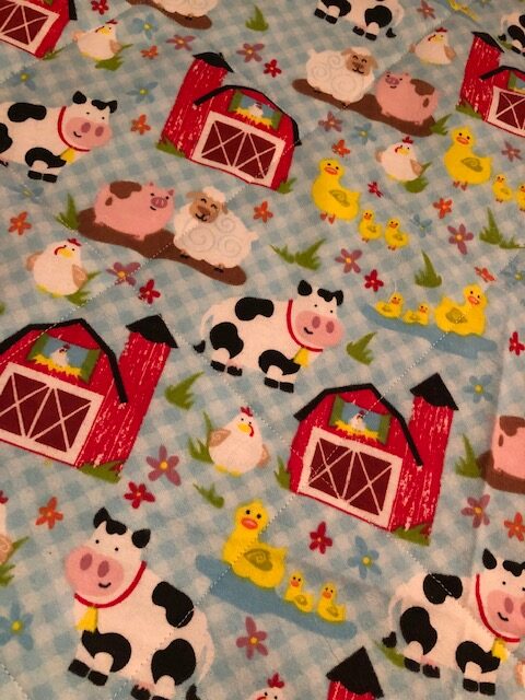 Make your own DIY baby play mat with this fun and easy beginner sewing step by step tutorial. Make one for your child or a special baby gift!