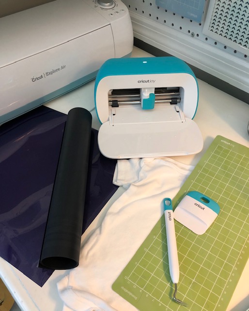 This is a fun, easy, and quick Cricut project! Make this DIY baby Halloween onesie for baby's first Halloween. Perfect Cricut beginner project.
