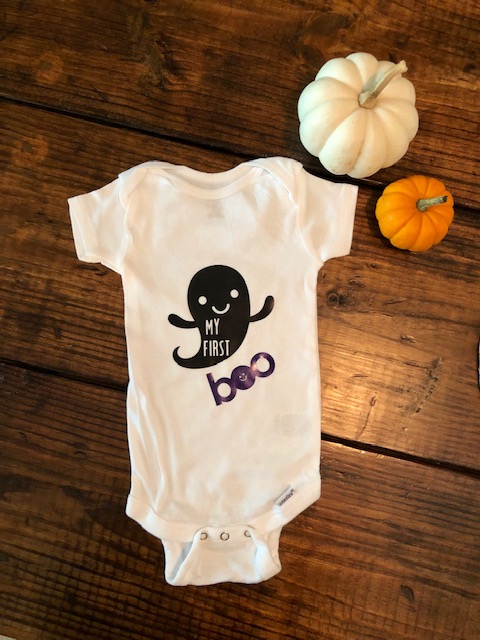 This is a fun, easy, and quick Cricut project! Make this DIY baby Halloween onesie for baby's first Halloween. Perfect Cricut beginner project.