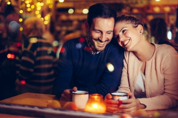 Give experiences instead of gifts with these creative non gift ideas for Christmas perfect for all ages from kids to families to parents and grandparents.
