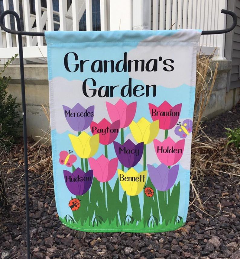 These are the most thoughtful and budget friendly Christmas gift ideas for Grandma from grandkids. Personalized items, photo calendars, and sweet gifts!