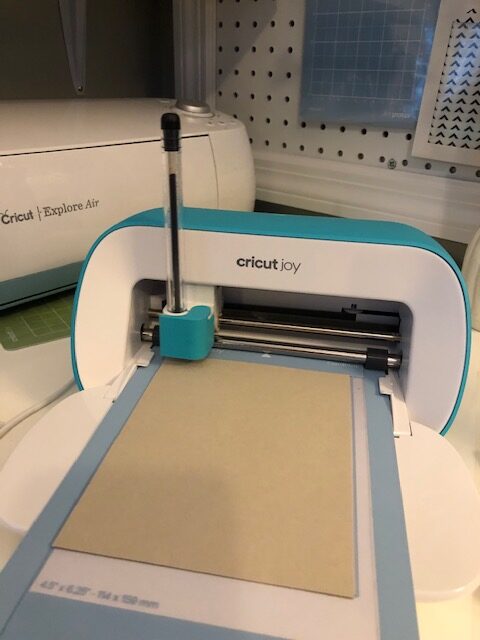 Learn how to make easy DIY homemade cards with the Cricut Joy. Handmade cards are fun for all occasions like birthdays, bridal showers, baby showers, and more!