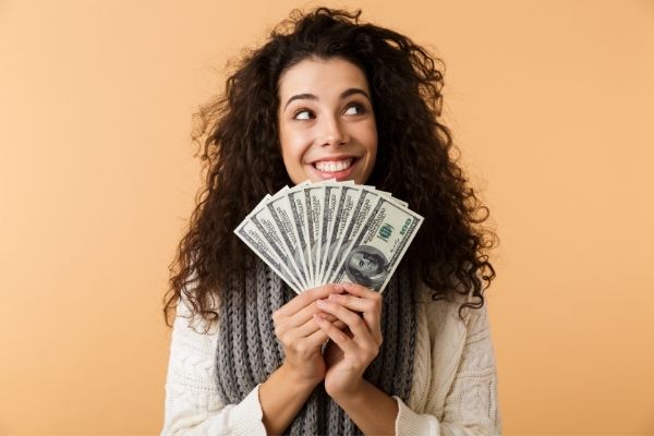 Learn how to create a plan to pay off debt quickly and easily so you can become debt free. These 4 steps will help you pay off debt fast even on a small income.