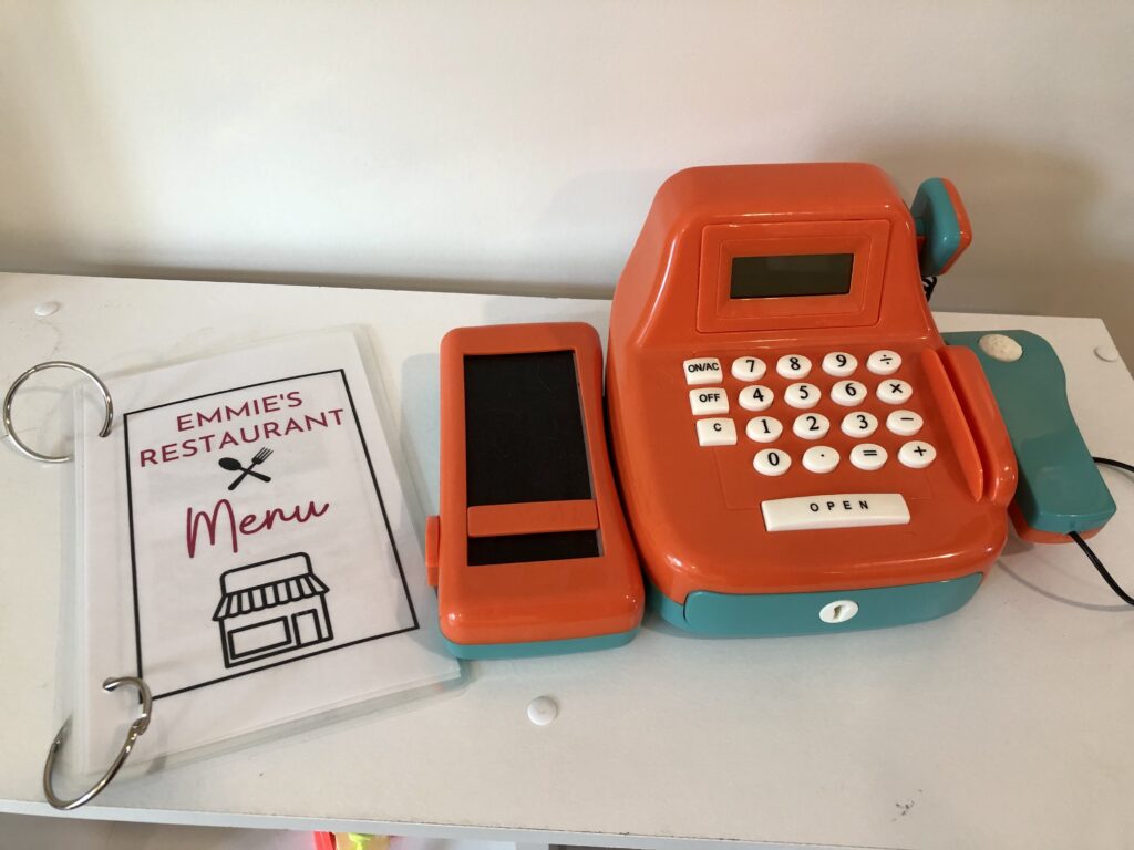Your kids are going to love this pretend play restaurant menu! It's totally free AND you can use it as a learning tool, too!