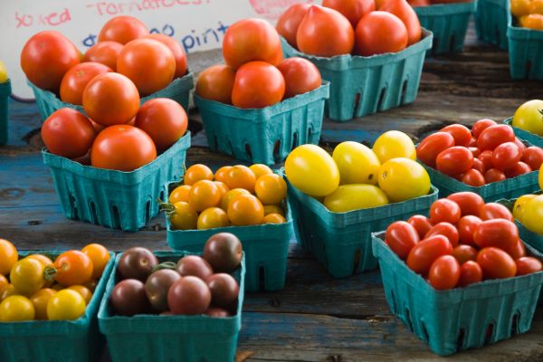 A Sample Plan to Make $500 a Month
Here is one possible income combination for a small homestead:
Eggs: $80 per month
Sell 20 dozen eggs per month at $4 per dozen.
Gross income: $80
Bread: $200 per month
Sell 10 loaves of sourdough bread each week at $5 per loaf.
Gross monthly income: approximately $200
Seasonal Produce and Herbs: $120 per month
Sell herbs, vegetables, and flowers from a small farm stand or local market.
Gross income: $120
Homemade Soap or Value-Added Products: $100 per month
Sell homemade soap, dried herbs, small gift sets, or another value-added product.
Gross income: $100
Total Gross Income: $500 per month
This example uses several manageable revenue sources instead of depending on one product. Your expenses will vary, so track gross sales and actual profit separately.