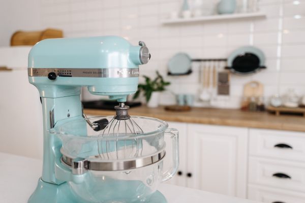 Want to start a cookie cake business from home? Learn how to turn your love of baking into extra income with tips for cottage food laws, pricing cookie cakes, finding customers, setting up a simple menu, marketing locally, and building a small home bakery business.
